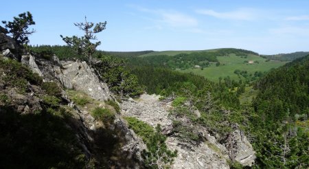 Belvédère à gauche de l’itinéraire.