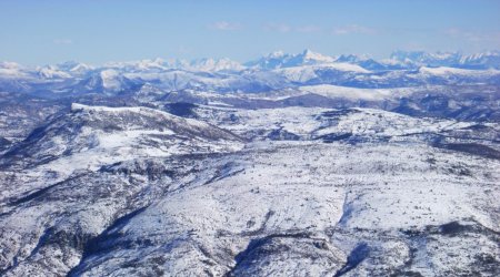 Vue au nord, avec notamment, le Massif du Dévoluy (Obiou et Grand Ferrand)