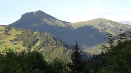 Dernière vue sur les Croisse Baulet depuis la forêt.