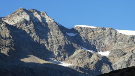 Arrivée sous les contreforts du Ruitor