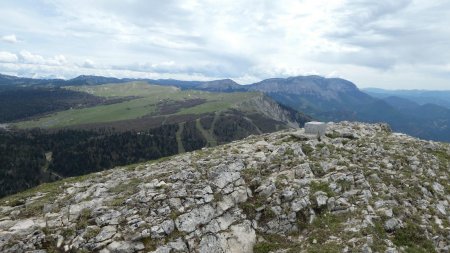 Vers le But Sapiau, puis la Montagne du Glandasse.