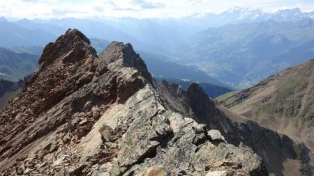 Un bout de l’arête (derrière soi)