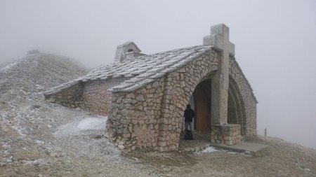 Chapelle Ste-Croix, abri de circonstance