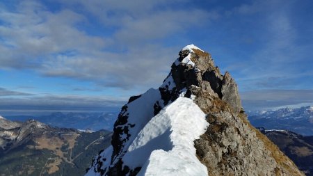 Sur l’arête