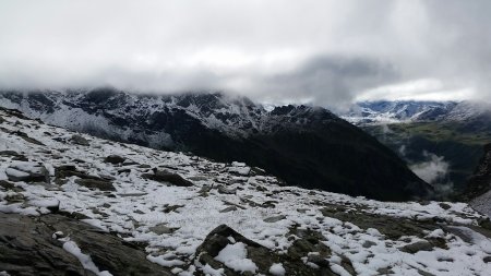 Vers les Aiguilles du Charvet et la Grande Imbasse