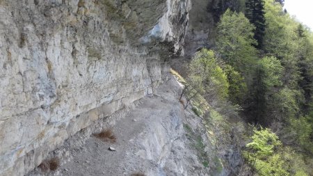 La vire éboulée sous la Tour du Sarrot