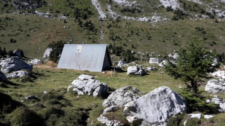 Chalet de l’Aulp du Seuil (1680m).