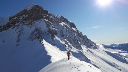 Derrière Jean : Roche Close