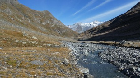 Le long vallon déjà remonté.