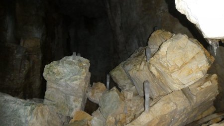Quelques stalagmites éphèmères.