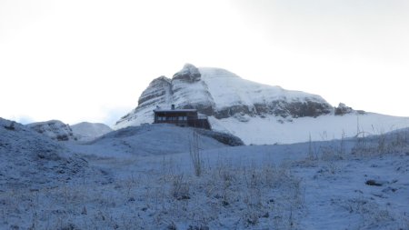 Derrière le Blanchot la tête Pelouse toujours bien en vue 