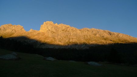 Coucher de soleil sur la Montagne de Faraut.