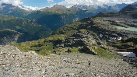 Descente de la combe sous le verrou, face à la Dent Parrachée