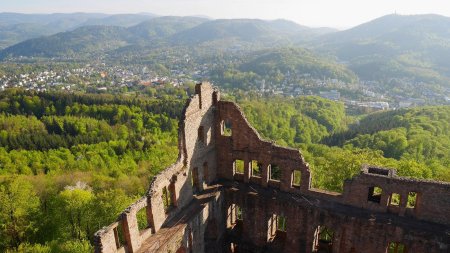 Altes Schloss vu du haut de la tour.