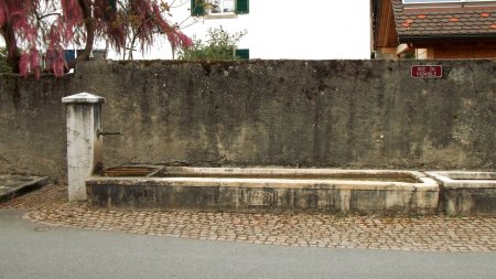 Fontaine de 1862 à Arnex-sur-Orbe.