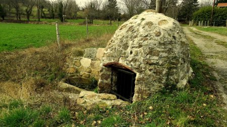 Puits à  Écotay.