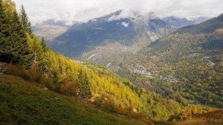 Traversée d’une combe déboisée.