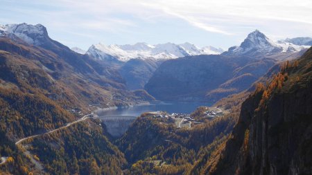 Barrage de Tignes et lac du Chevril.