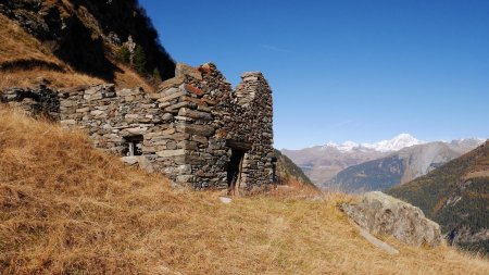 Chalet ruiné du Crêt.