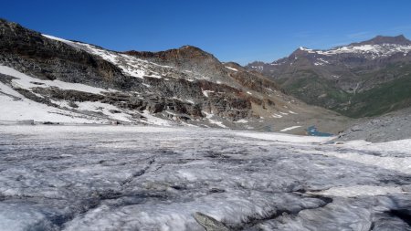 Montée sur le glacier, vue arrière.