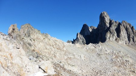 Le col vers la Tour de la Flachère