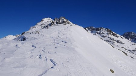 Du Col de la Traversette, vue en direction du Mont Valezan.