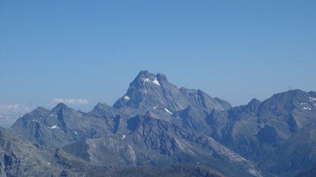 Zoom sur le Mont Viso