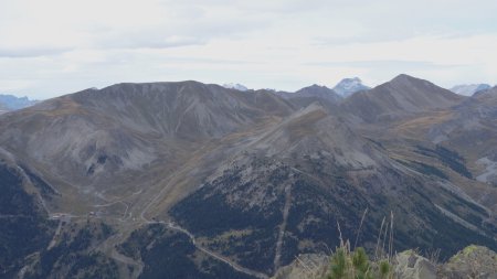 La crête du Chalvet et le Pic du Lauzin