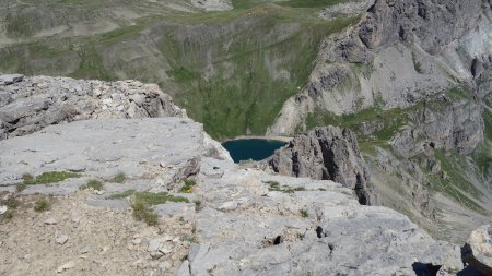 Vue plongeante sur le Grand Lac