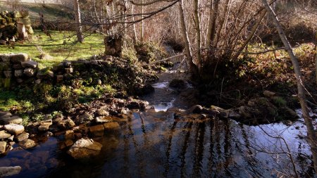 Traversée du Ternay au Moulin Méa.