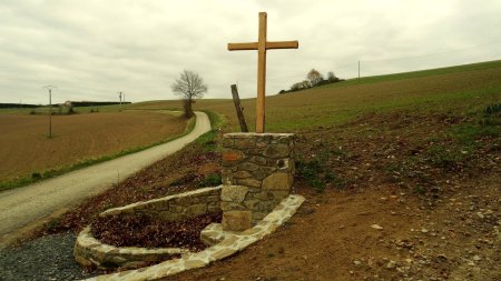 Croix du Sapin restaurée (et bénite) en 2016.