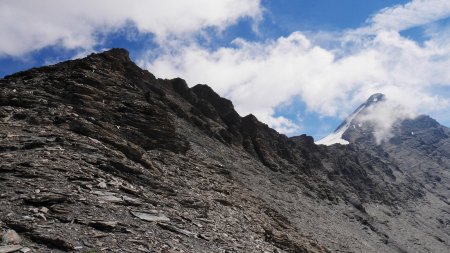 Passage rocheux (facile) vers l’altitude 3150m.