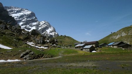 Après La Vare, vue arrière dans le vallon de La Vare.