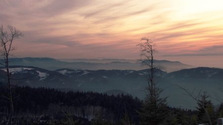 Coucher de soleil sur la Schwarzwaldhochstraße, après la randonnée.