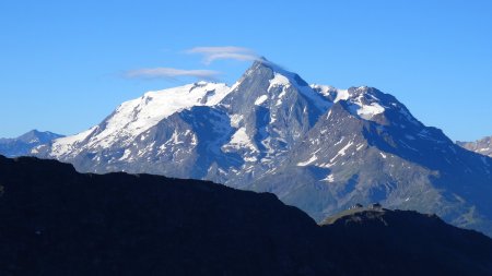 ...le Mont Pourri à droite...