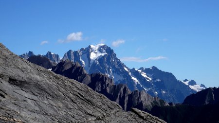 Les Grandes Jorasses au zoom.