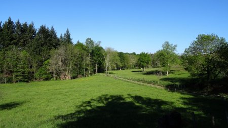 Descente sous le village.