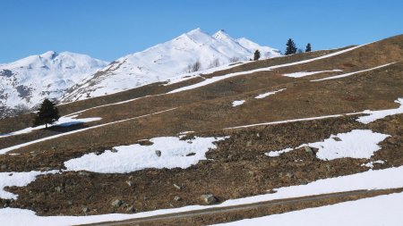 Pentes modérées de la Montagne de Plan.