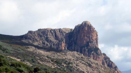 Rocher des Gozzi, vu de la chapelle