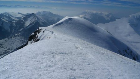 la lumière rappelle un temps de neige. 