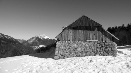 Chalet Ducrey et le Colombier