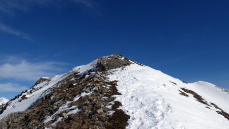 Sur l’arête vers le sommet