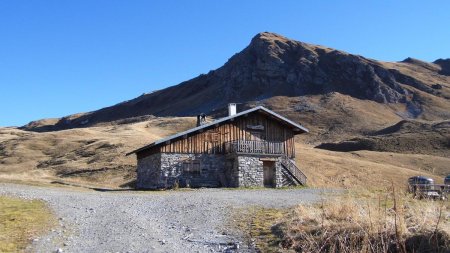 Ancien refuge et Pointe du Dzonfié