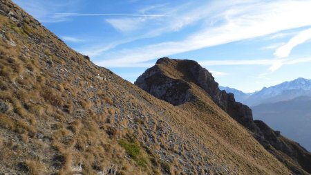 Montée sur l’arête, vers Roche à Thomas