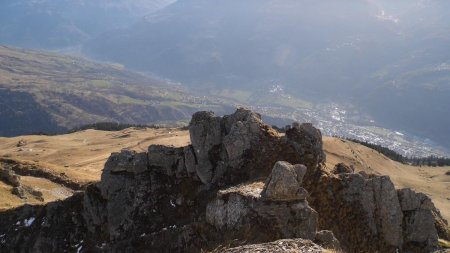 Vue plongeante sur la vallée