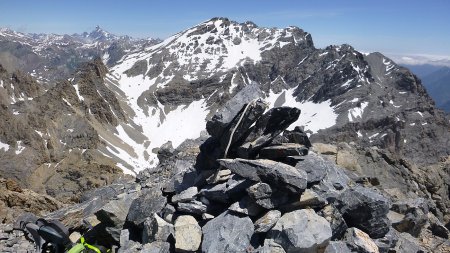 Tête de Sautron (3165m) et Mont Viso (au fond à gauche)