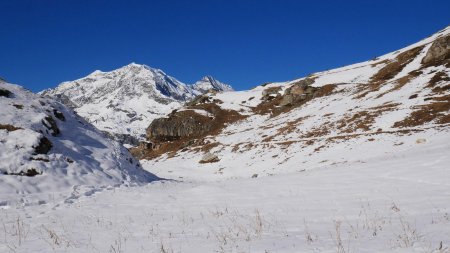 Du replat, on retrouve une vue sur le Mont Pourri.