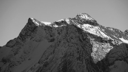 Aiguille Pers et Pointe du Montet.