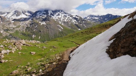 Descente, face au Signal de l’Iseran.