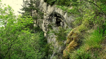 Barre rocheuse du Pas de l’Eygues.